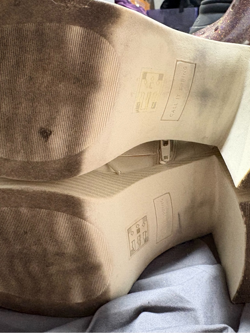 White boots Call It Spring Size 10 - Picture 5 of 5